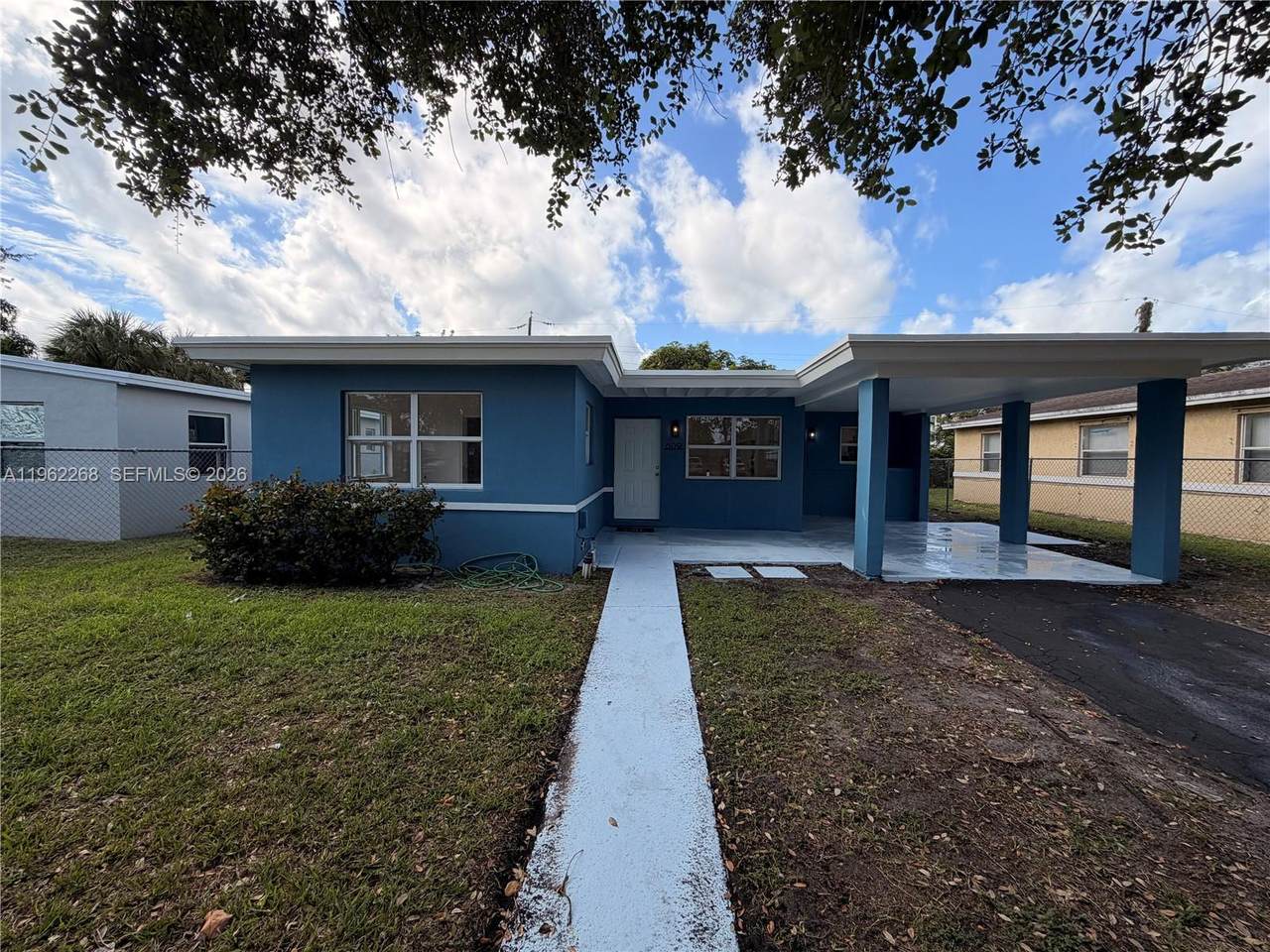 809 12th Ave - Photo 1