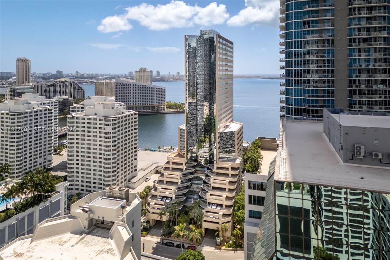 1001 Brickell Bay Dr - Photo 1