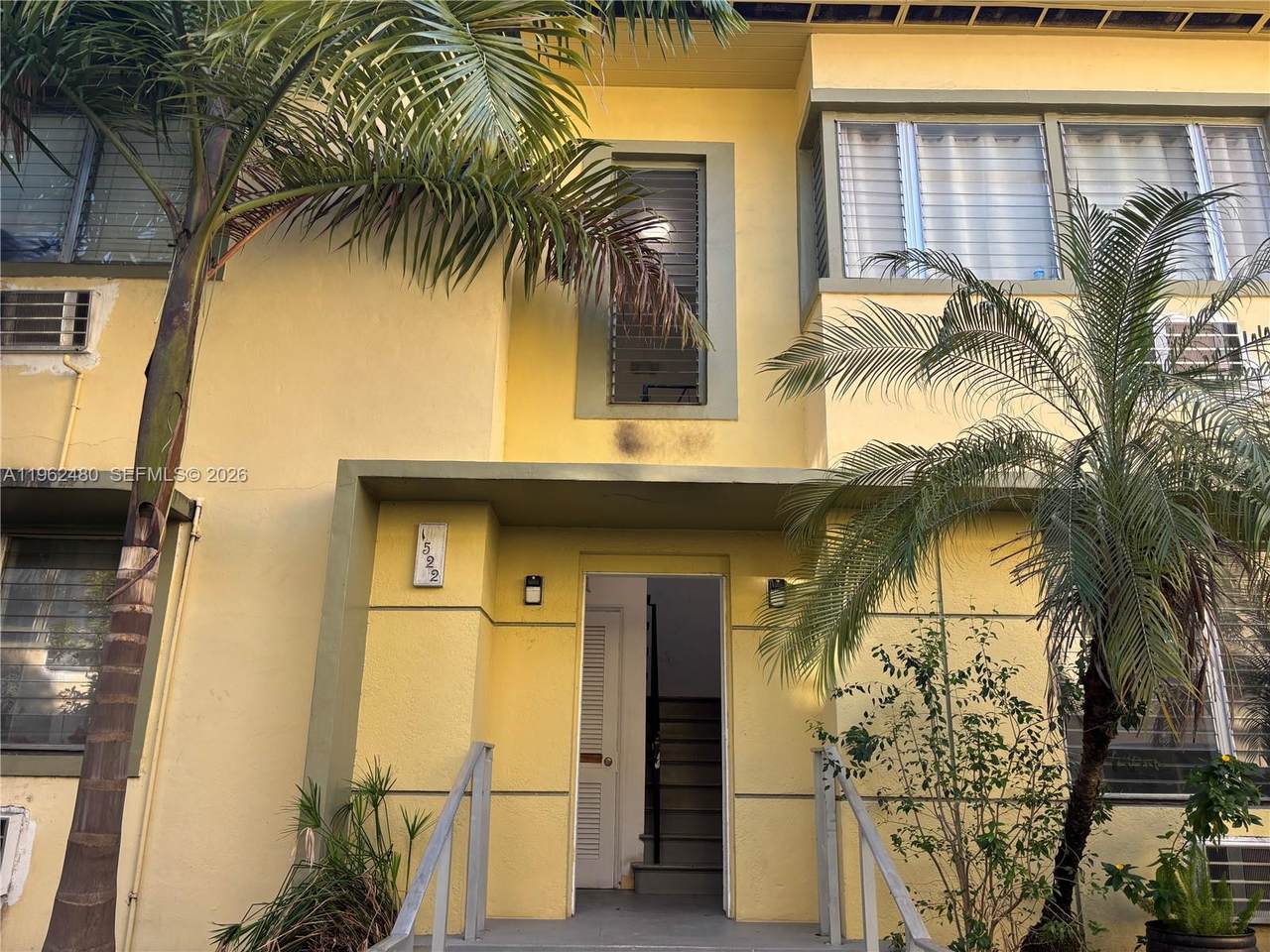 1522 Meridian Ave - Photo 1
