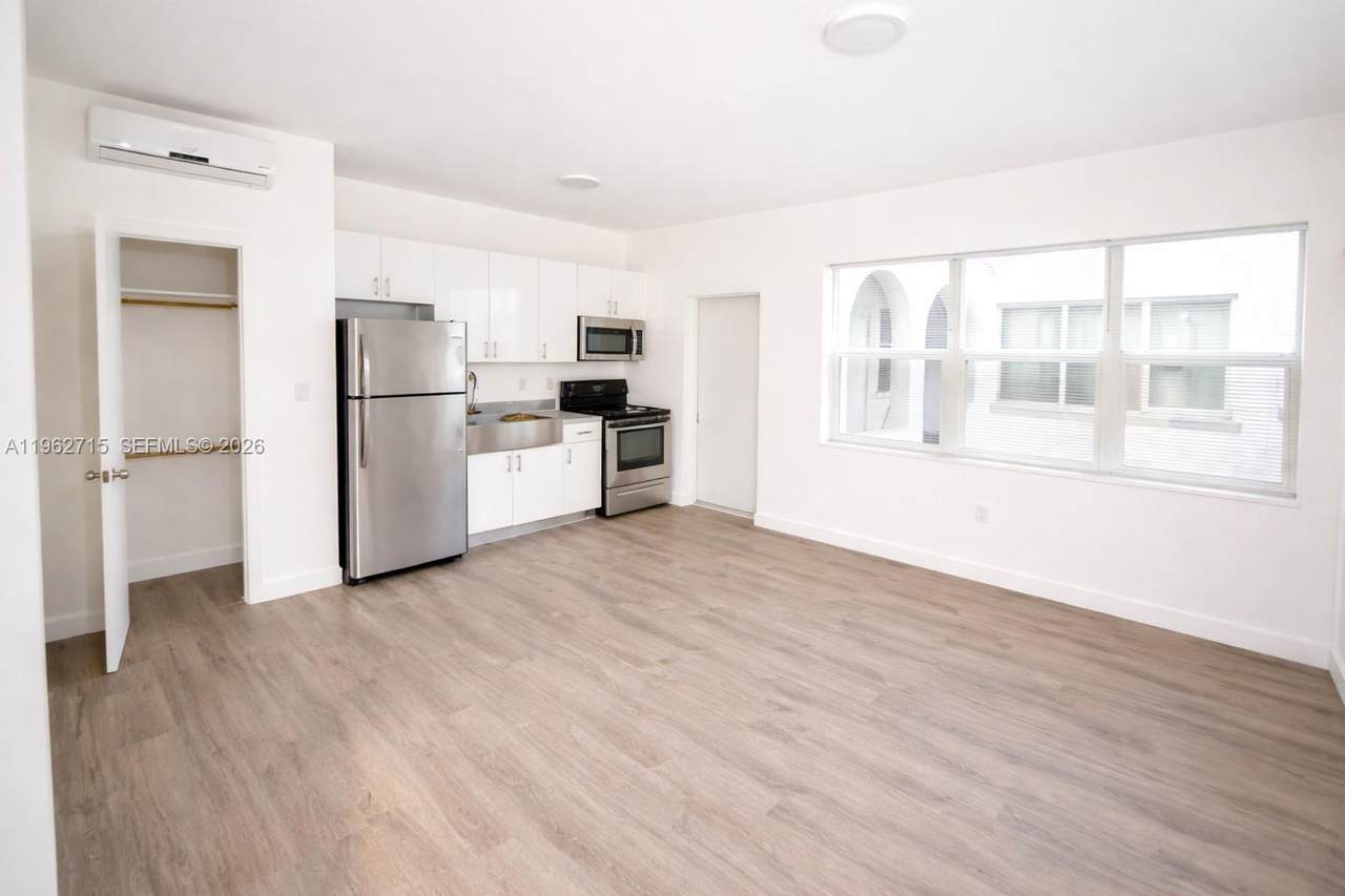 402 12th Ave - Photo 1