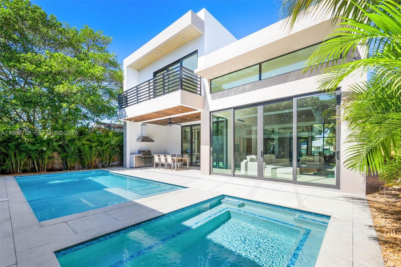 https://bt-photos.global.ssl.fastly.net/miami/1280_boomver_1_A11962758-2.jpg