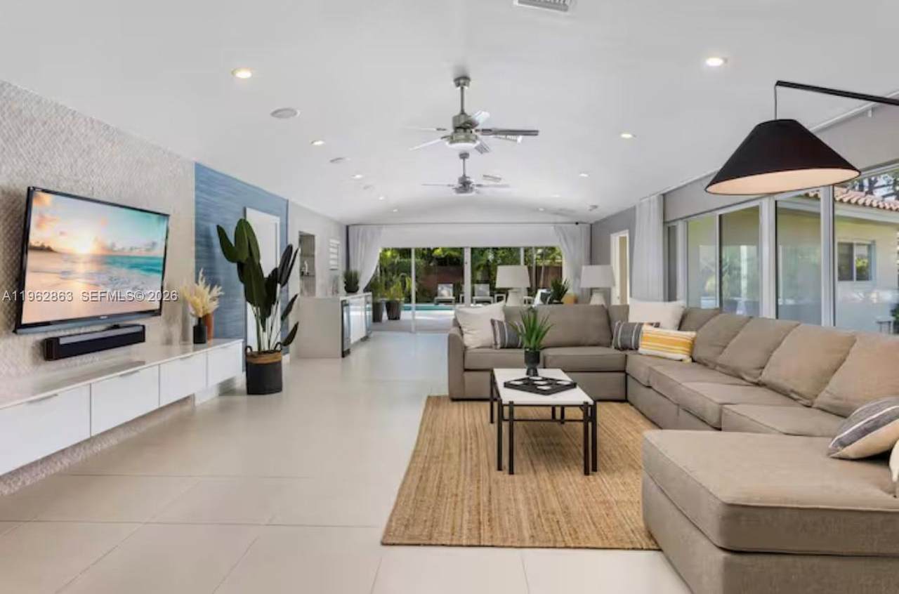 https://bt-photos.global.ssl.fastly.net/miami/1280_boomver_1_A11962863-2.jpg