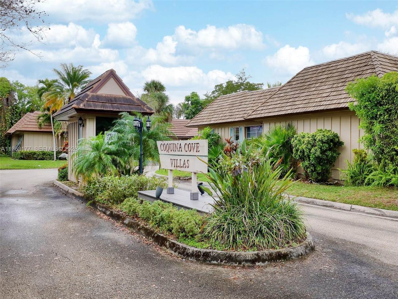 1901 Coquina Way - Photo 1