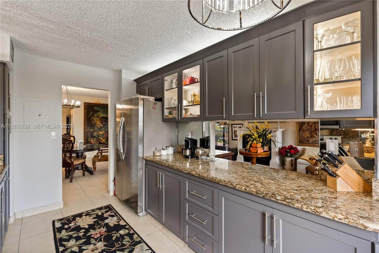 18151 31st Ct - Photo 1
