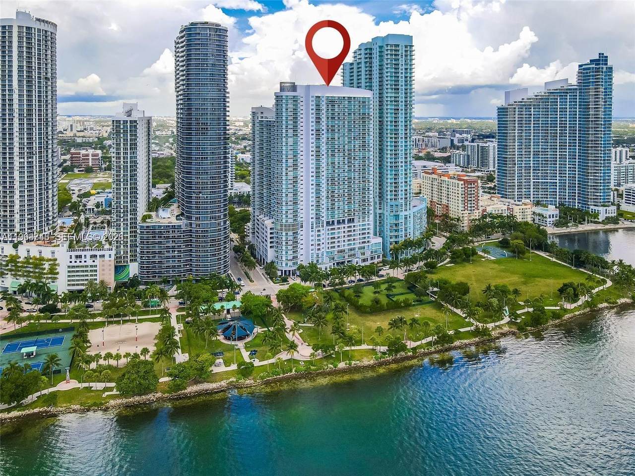 1800 Bayshore Dr - Photo 1