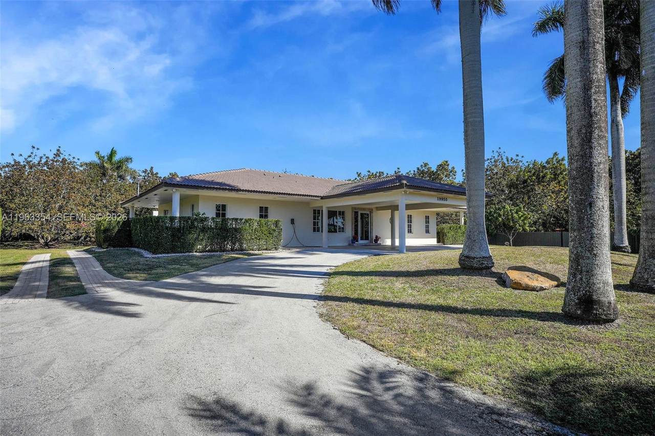 https://bt-photos.global.ssl.fastly.net/miami/1280_boomver_1_A11963354-2.jpg