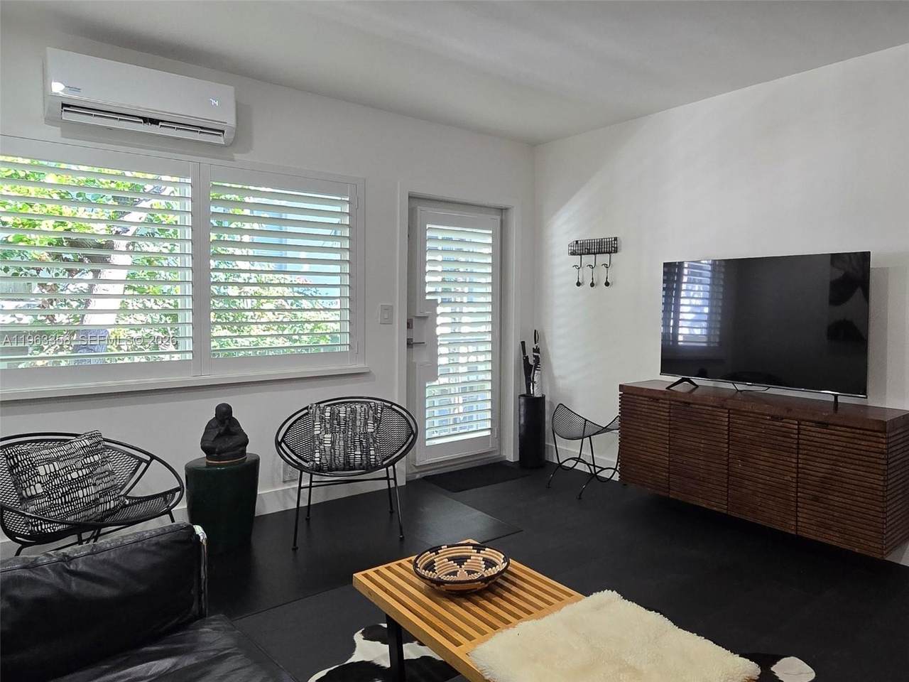 1021 Michigan Ave - Photo 1