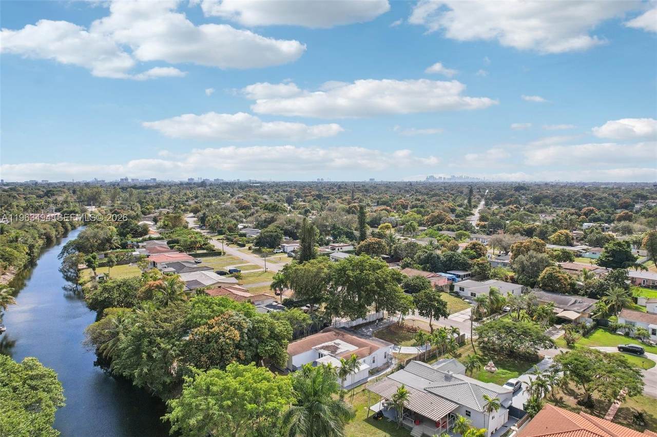 https://bt-photos.global.ssl.fastly.net/miami/1280_boomver_1_A11963494-2.jpg