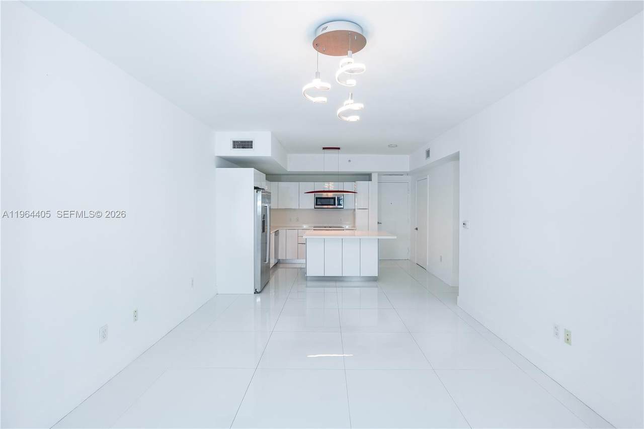 https://bt-photos.global.ssl.fastly.net/miami/1280_boomver_1_A11964405-2.jpg