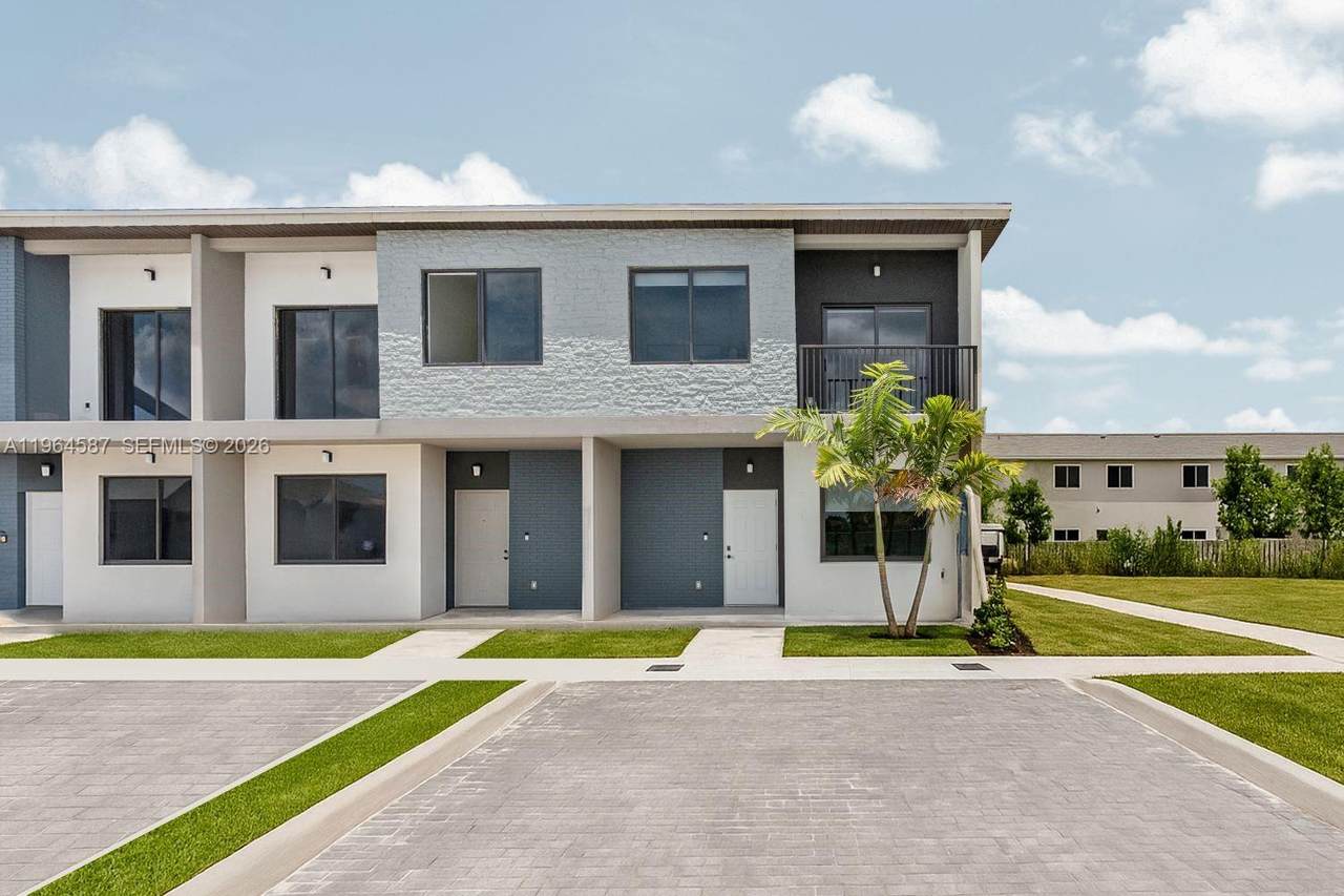 1467 5 St - Photo 1