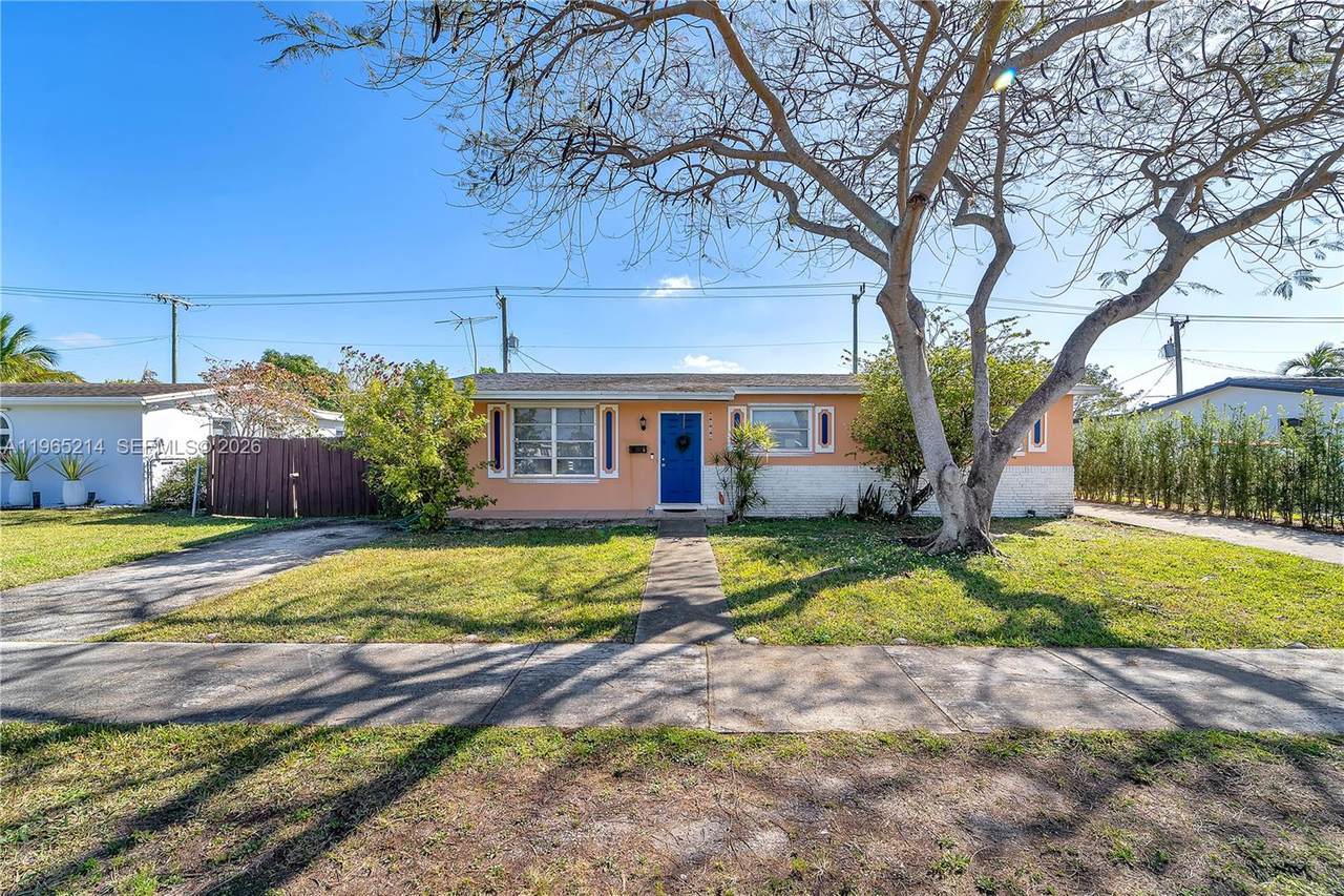 3235 93rd Ct - Photo 1