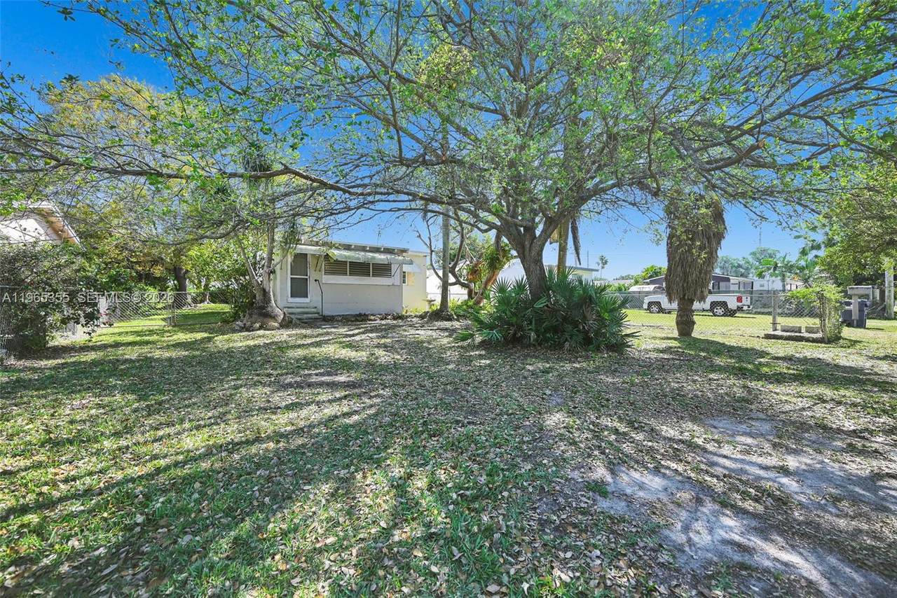 16901 94th Avenue - Photo 1