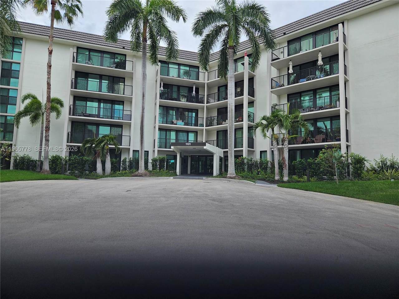 https://bt-photos.global.ssl.fastly.net/miami/1280_boomver_1_A11965778-2.jpg