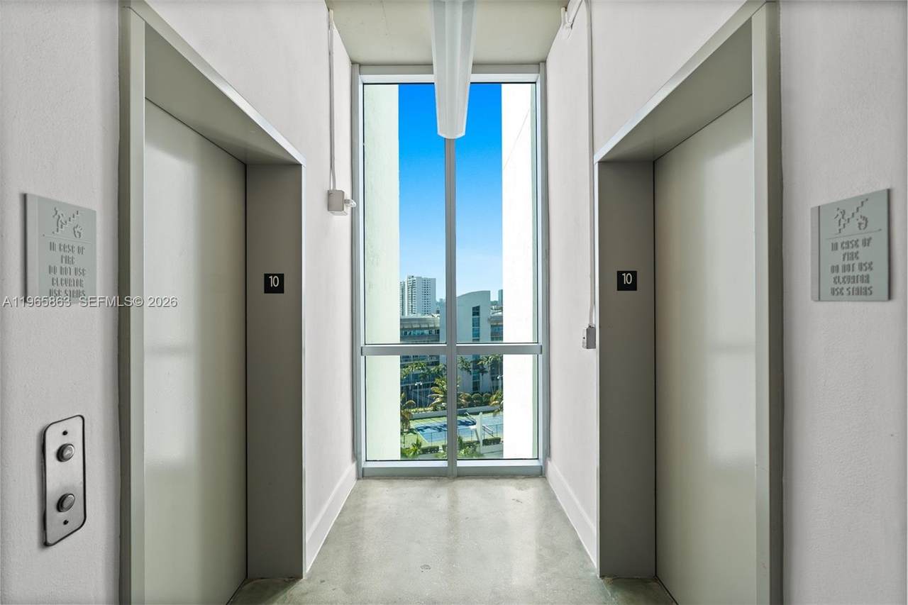 https://bt-photos.global.ssl.fastly.net/miami/orig_boomver_1_A11965863-2.jpg