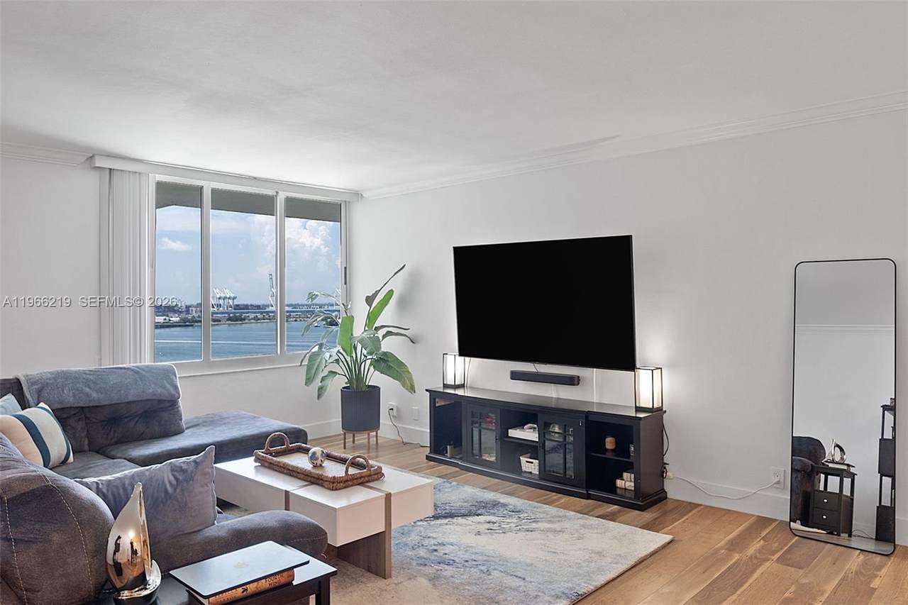 1200 West Ave - Photo 1