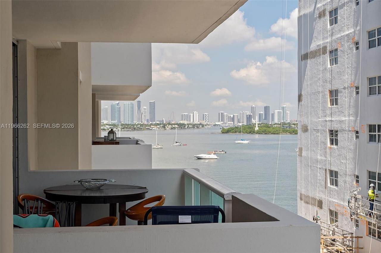 1200 West Ave - Photo 1