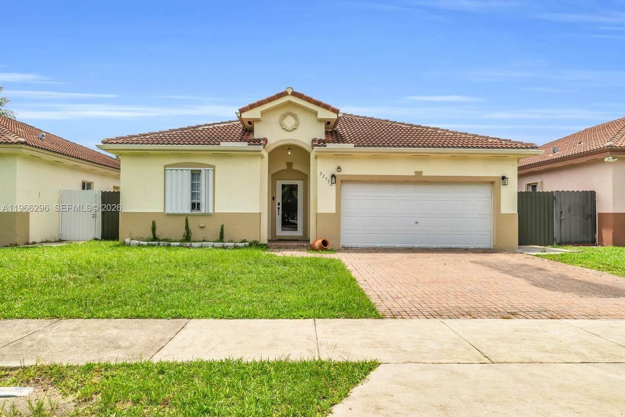 22572 103rd Ct - Photo 1