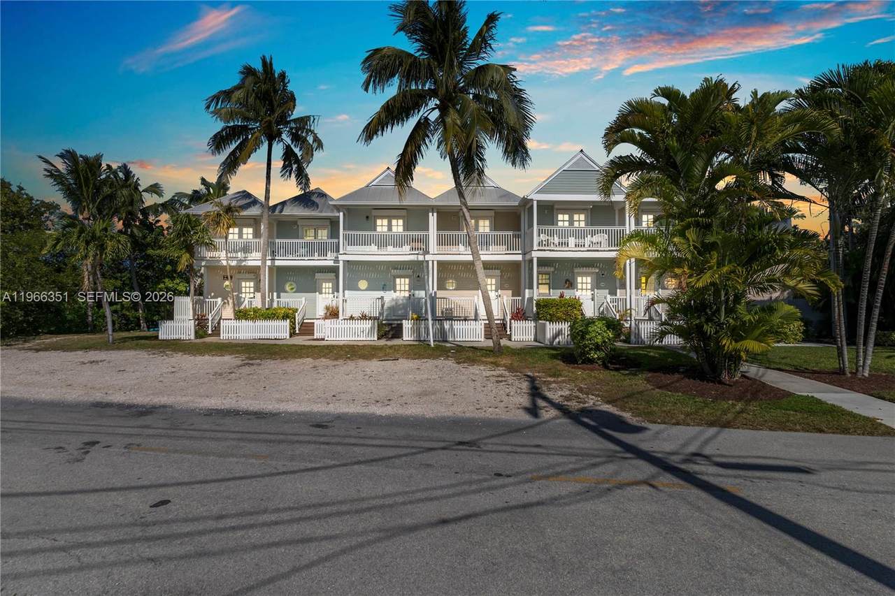 5101 Sunset Village Dr - Photo 1