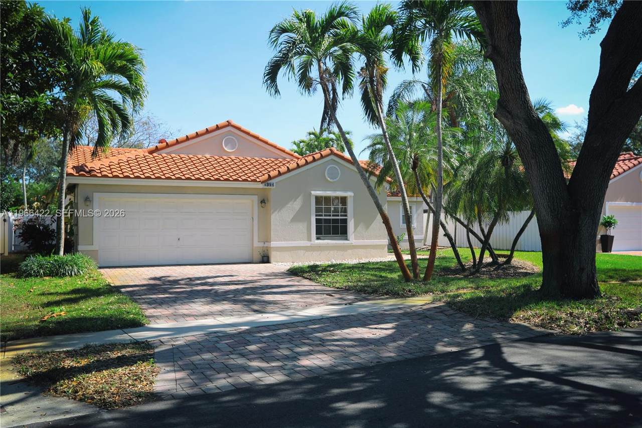 https://bt-photos.global.ssl.fastly.net/miami/1280_boomver_1_A11966422-2.jpg