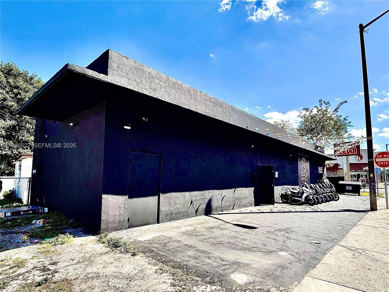 https://bt-photos.global.ssl.fastly.net/miami/orig_boomver_1_A11966622-2.jpg