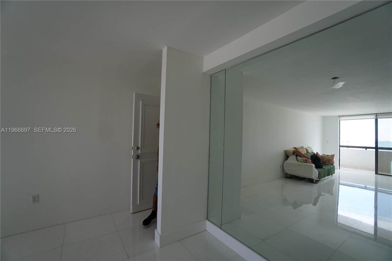 https://bt-photos.global.ssl.fastly.net/miami/1280_boomver_1_A11966697-2.jpg