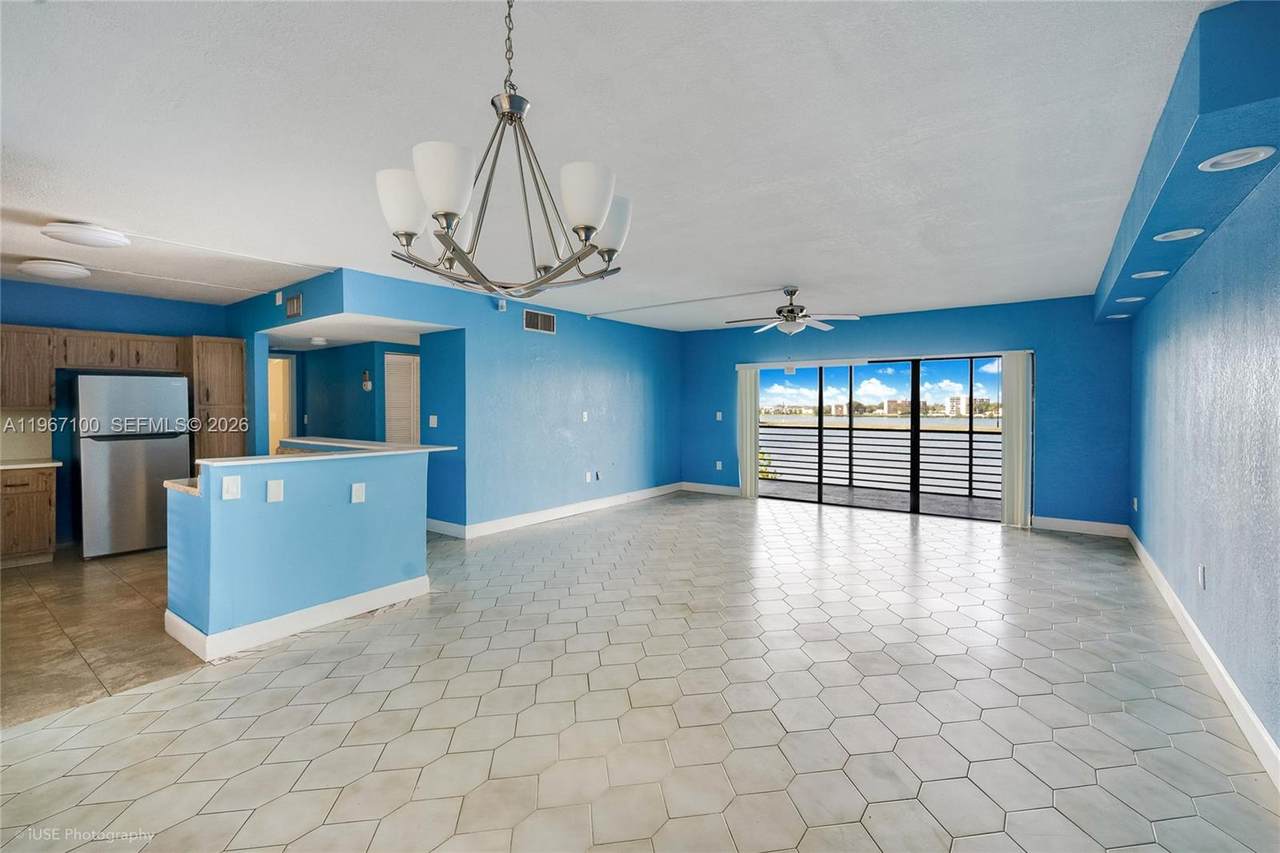 https://bt-photos.global.ssl.fastly.net/miami/1280_boomver_1_A11967100-2.jpg