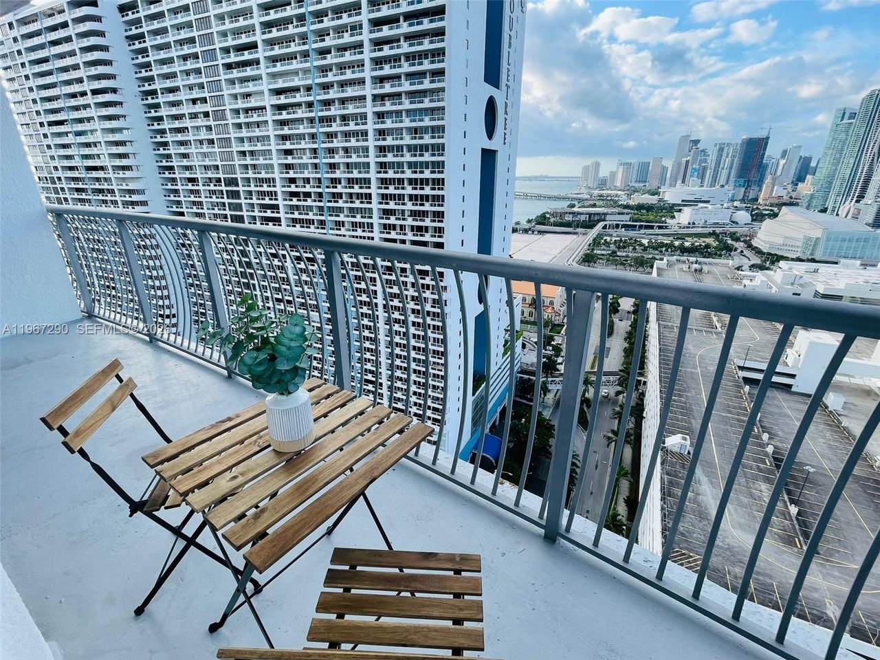 https://bt-photos.global.ssl.fastly.net/miami/orig_boomver_1_A11967290-2.jpg