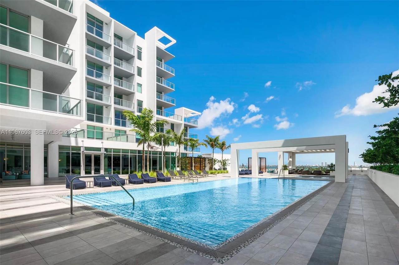 3900 Biscayne Blvd - Photo 1