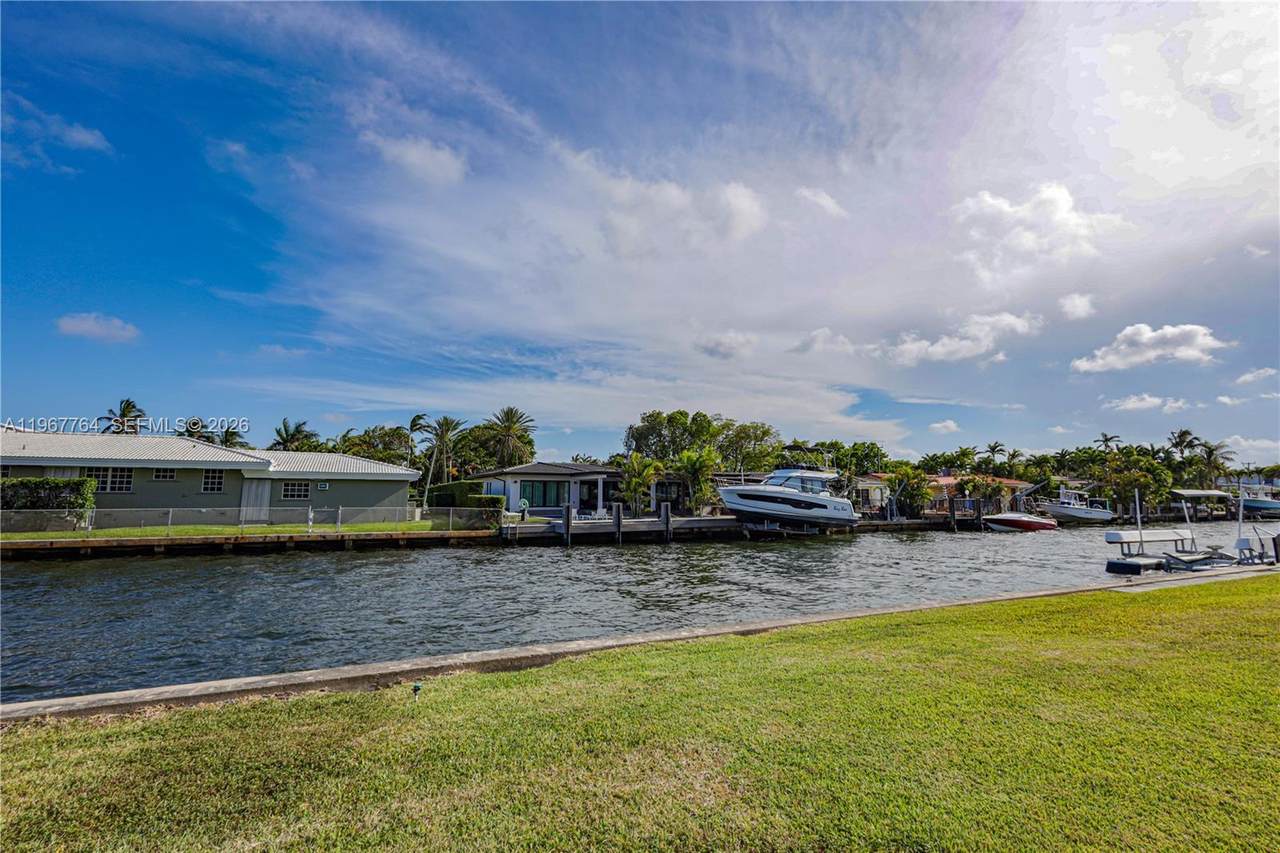 https://bt-photos.global.ssl.fastly.net/miami/1280_boomver_1_A11967764-2.jpg