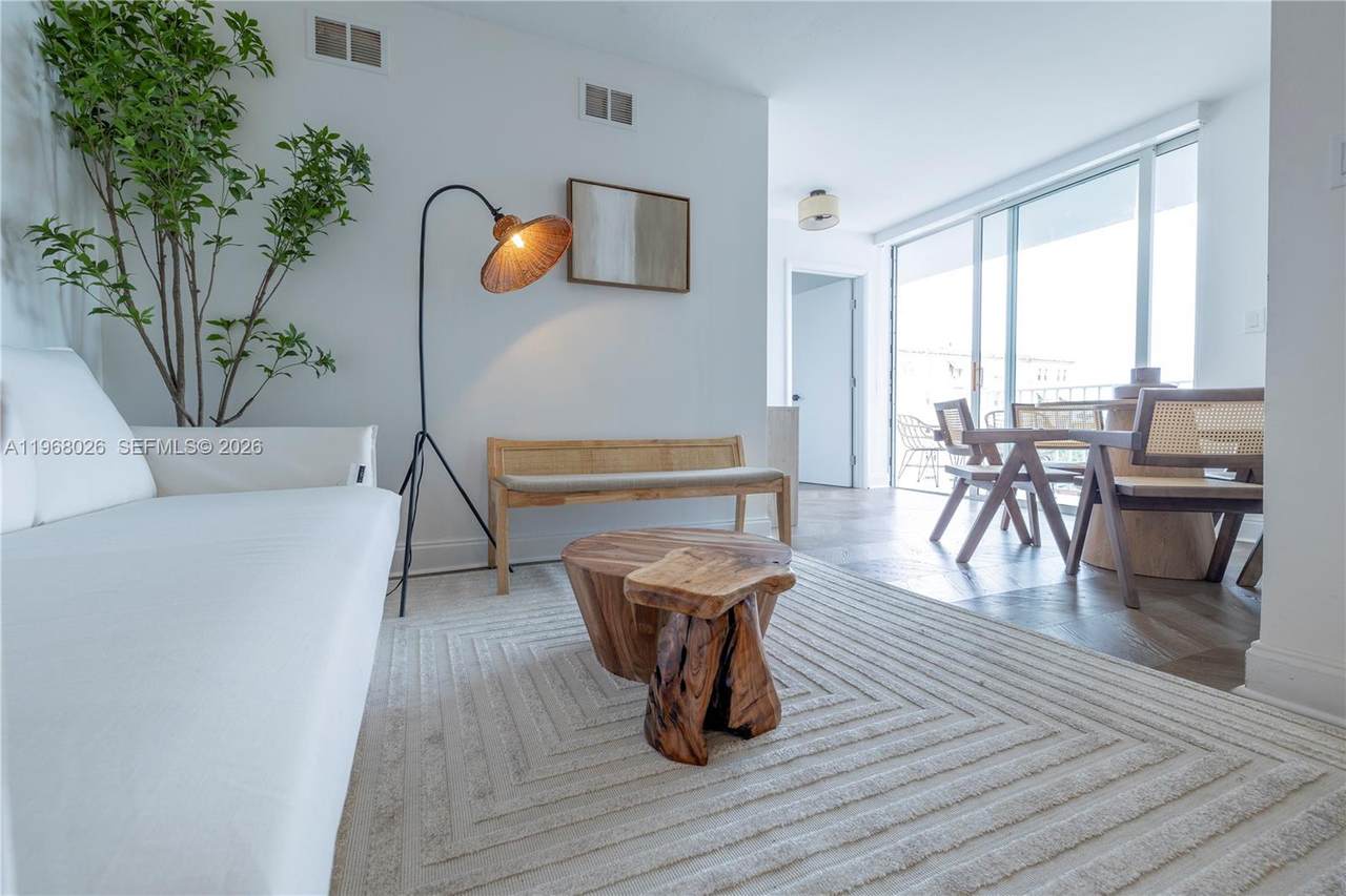1255 Collins Ave - Photo 1