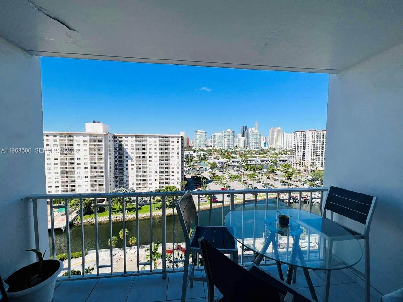 https://bt-photos.global.ssl.fastly.net/miami/1280_boomver_1_A11968506-2.jpg