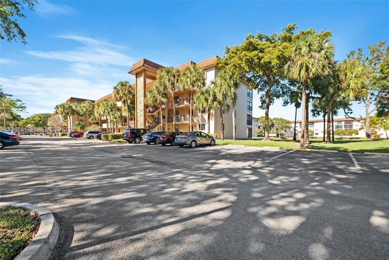 4950 Sabal Palm Blvd - Photo 1