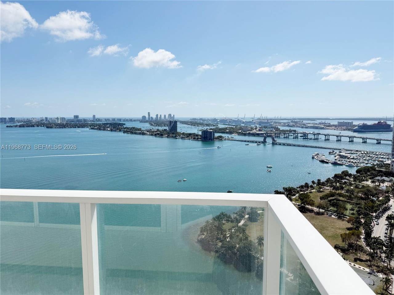 2020 Bayshore Dr - Photo 1