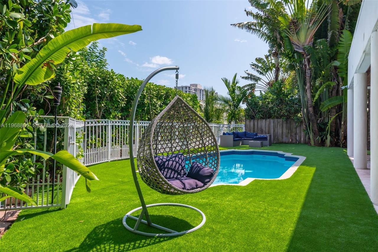 https://bt-photos.global.ssl.fastly.net/miami/1280_boomver_1_A11968861-2.jpg