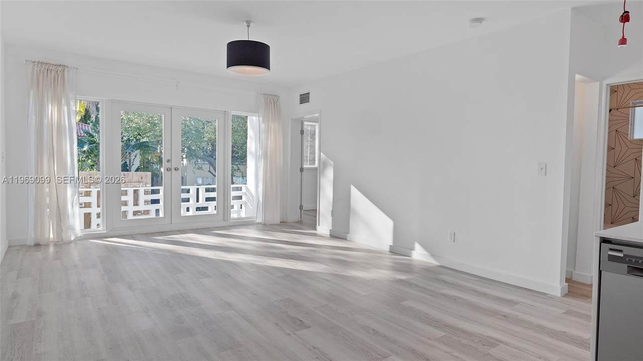 1561 Jefferson Avenue - Photo 1