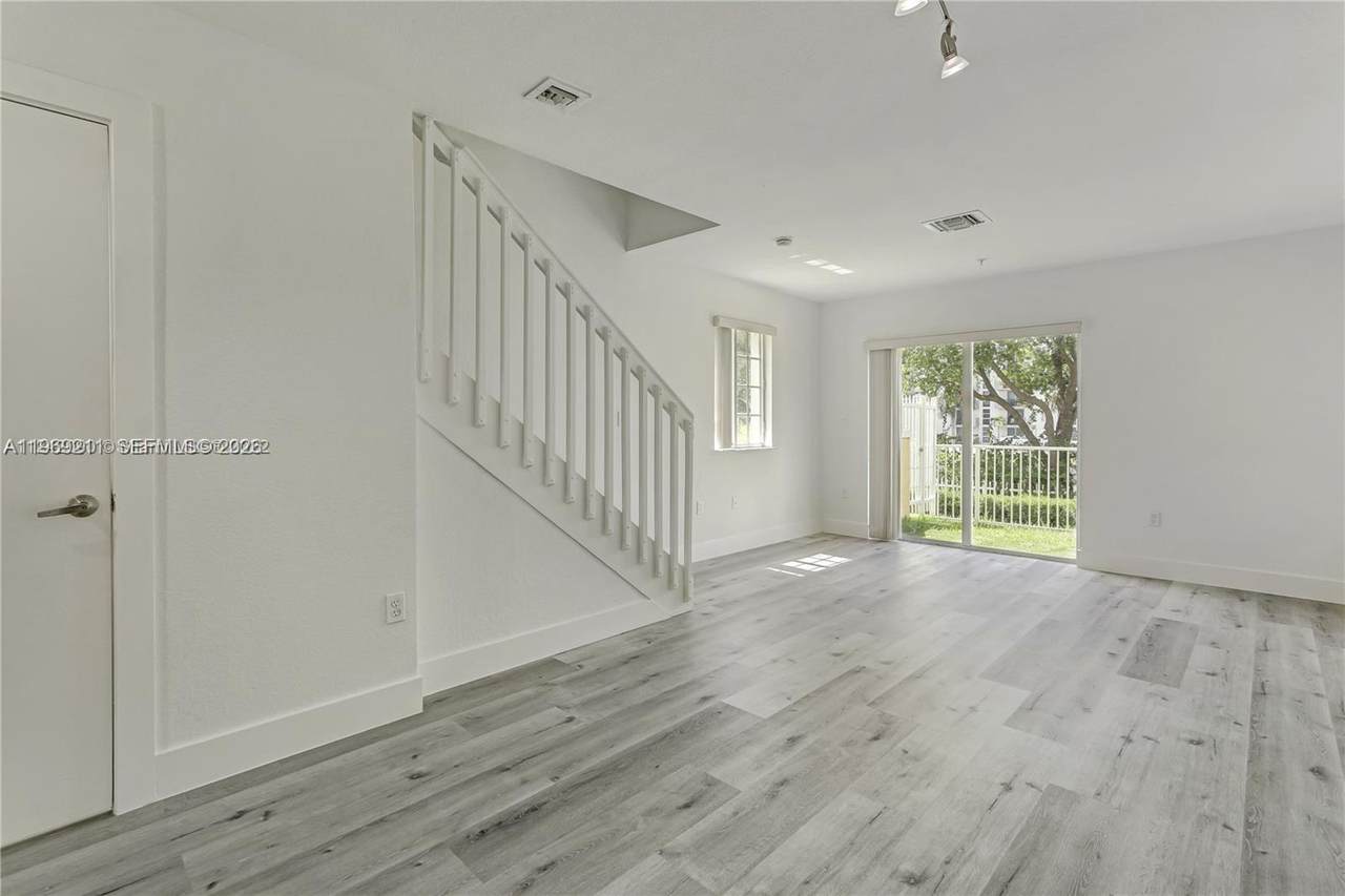 https://bt-photos.global.ssl.fastly.net/miami/1280_boomver_1_A11969211-2.jpg
