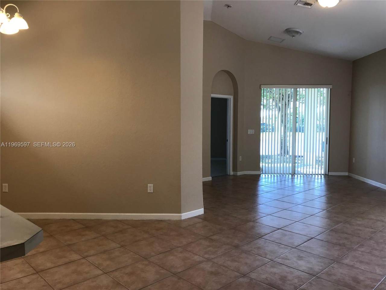 https://bt-photos.global.ssl.fastly.net/miami/1280_boomver_1_A11969597-2.jpg