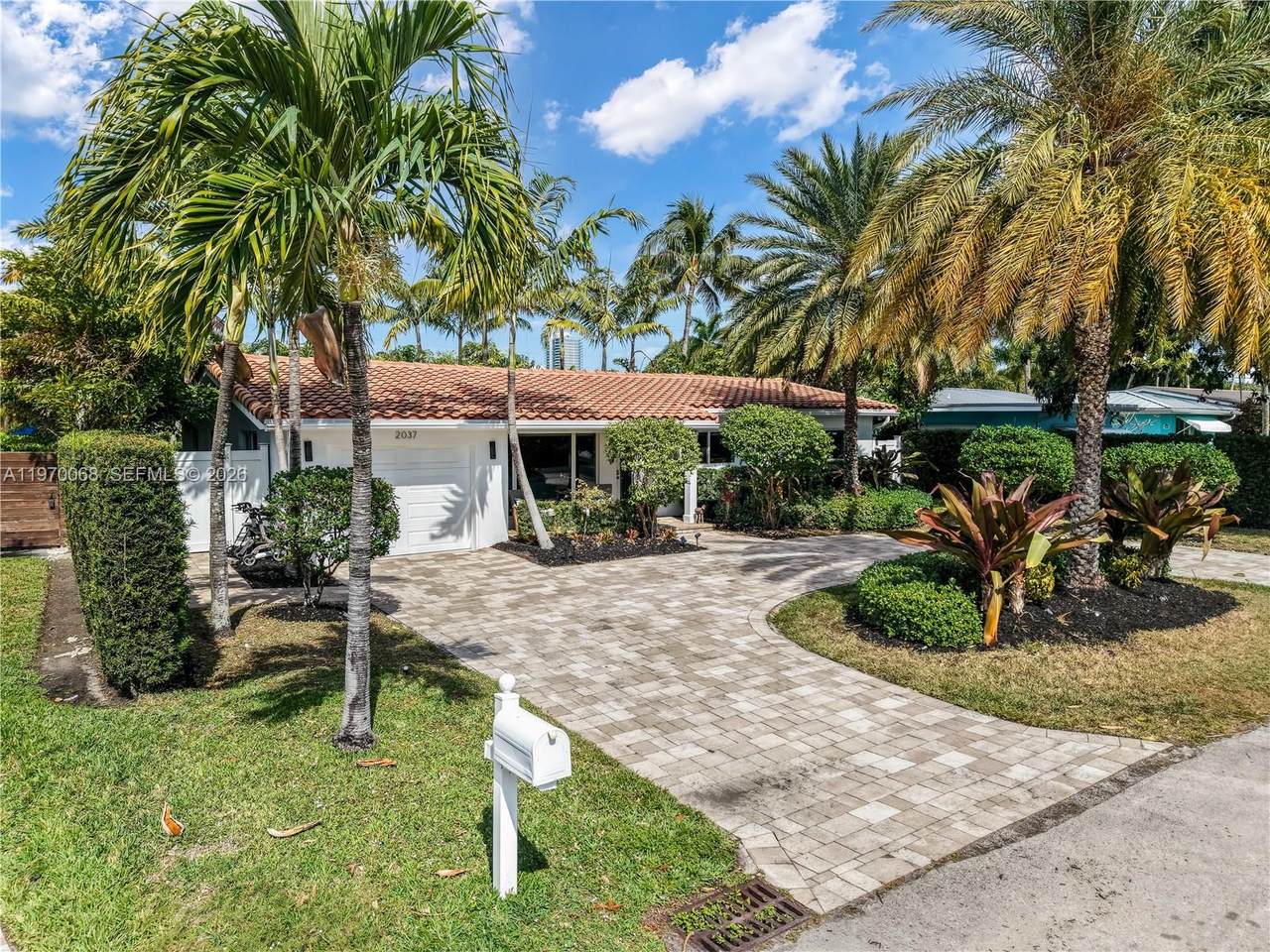 https://bt-photos.global.ssl.fastly.net/miami/1280_boomver_1_A11970068-2.jpg