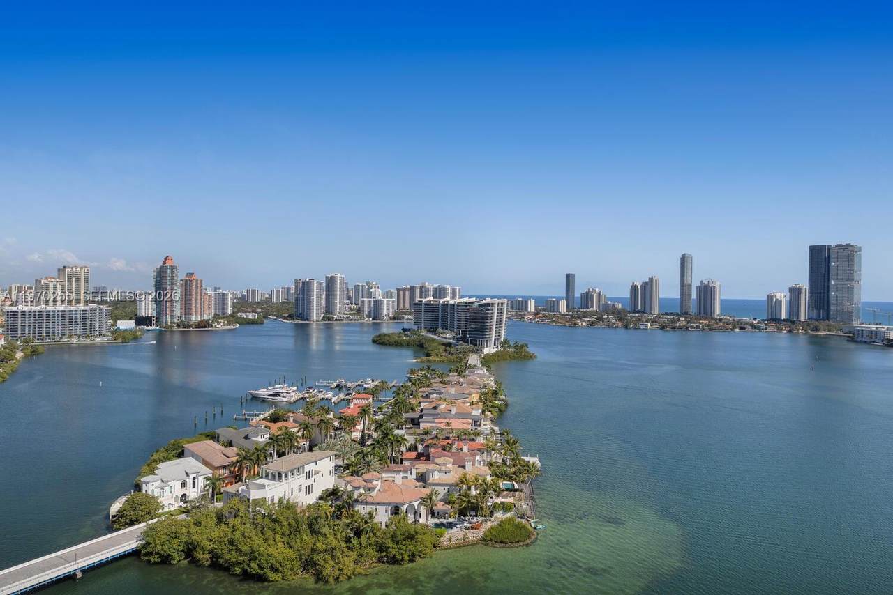 3000 Island Blvd - Photo 1