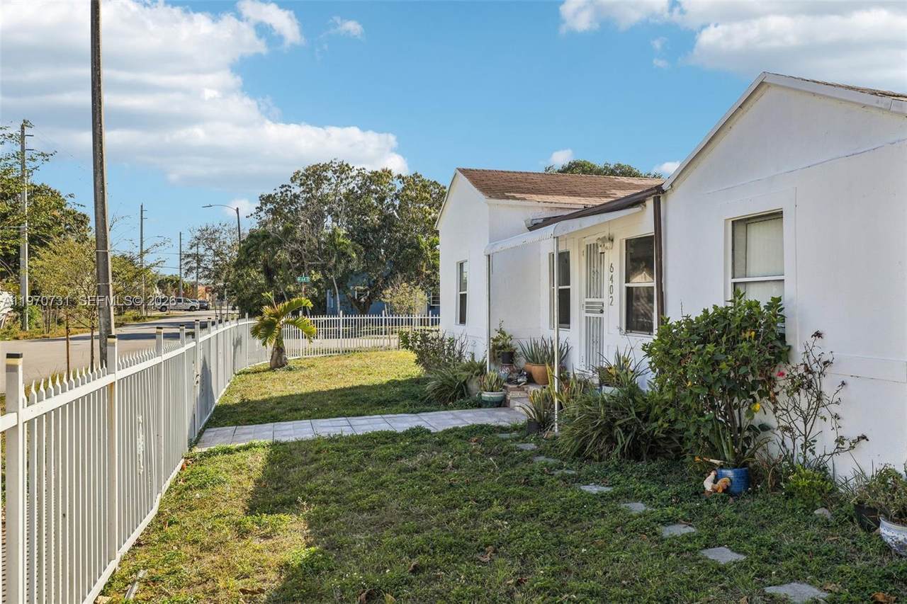 https://bt-photos.global.ssl.fastly.net/miami/1280_boomver_1_A11970731-2.jpg