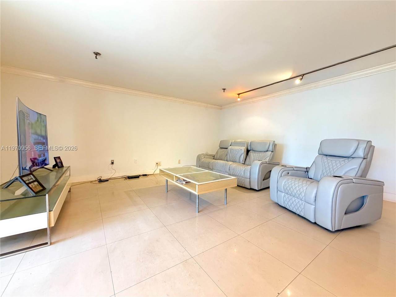 https://bt-photos.global.ssl.fastly.net/miami/1280_boomver_1_A11970956-2.jpg