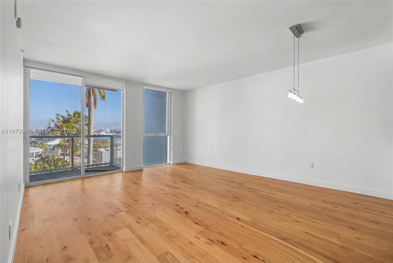 253 2nd St - Photo 1