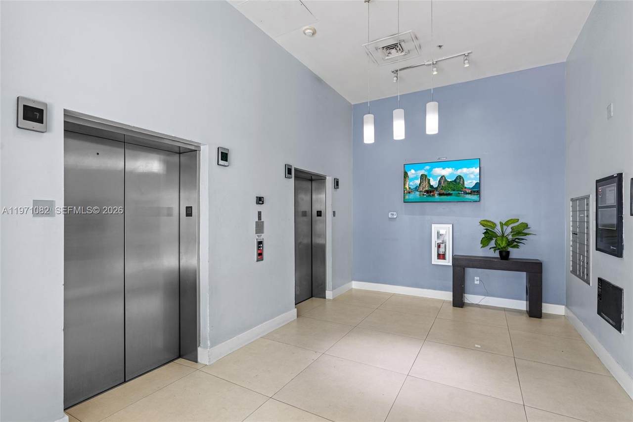 https://bt-photos.global.ssl.fastly.net/miami/1280_boomver_1_A11971082-2.jpg