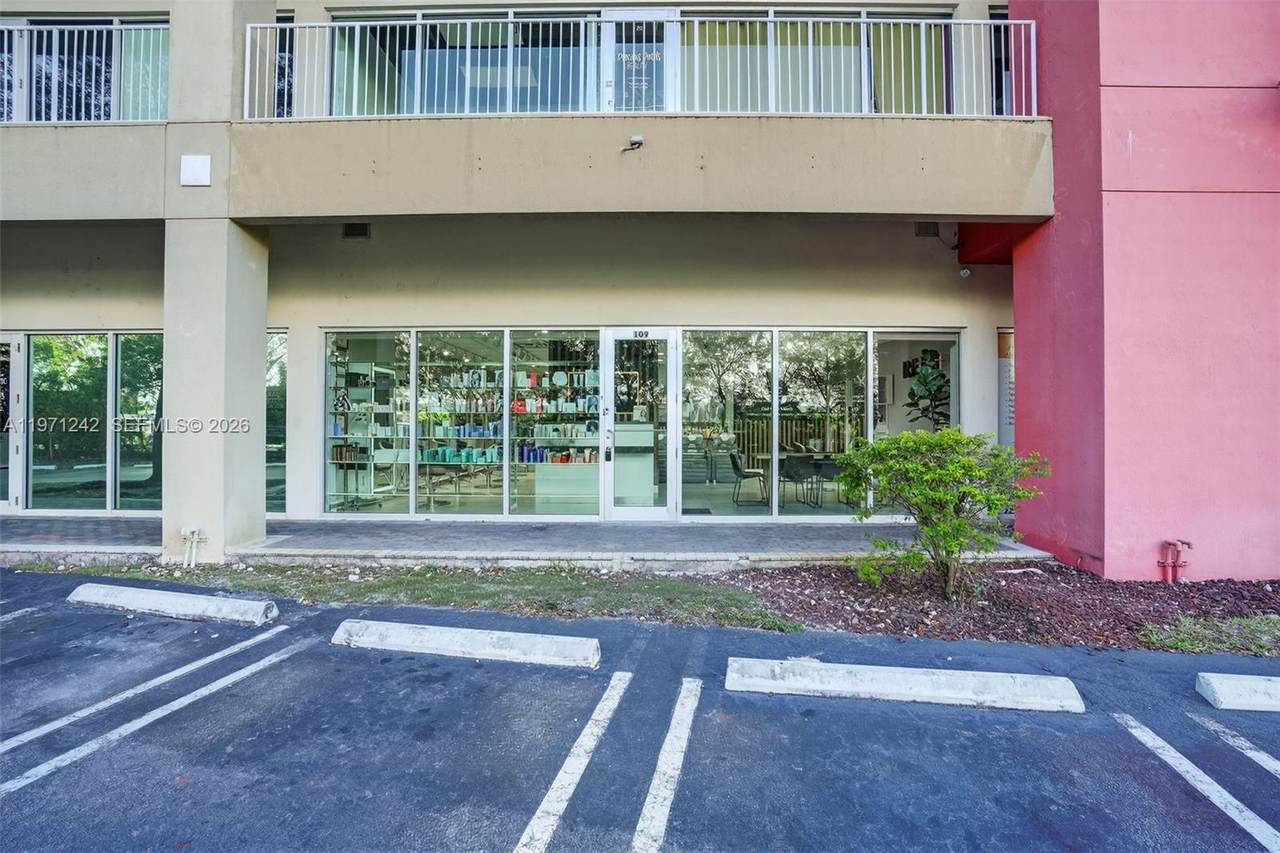 https://bt-photos.global.ssl.fastly.net/miami/1280_boomver_1_A11971242-2.jpg