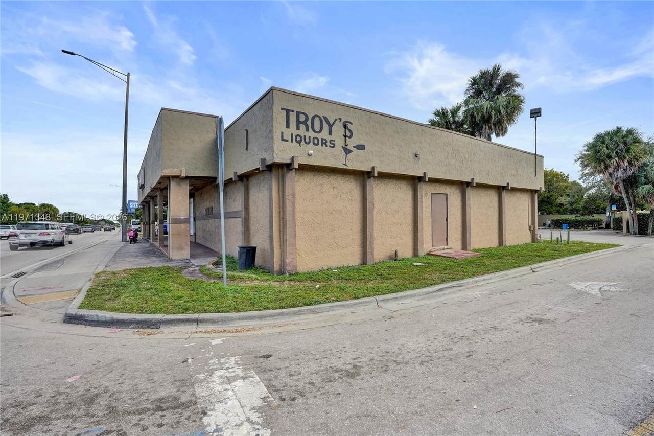 2990 Sunrise Blvd - Photo 1