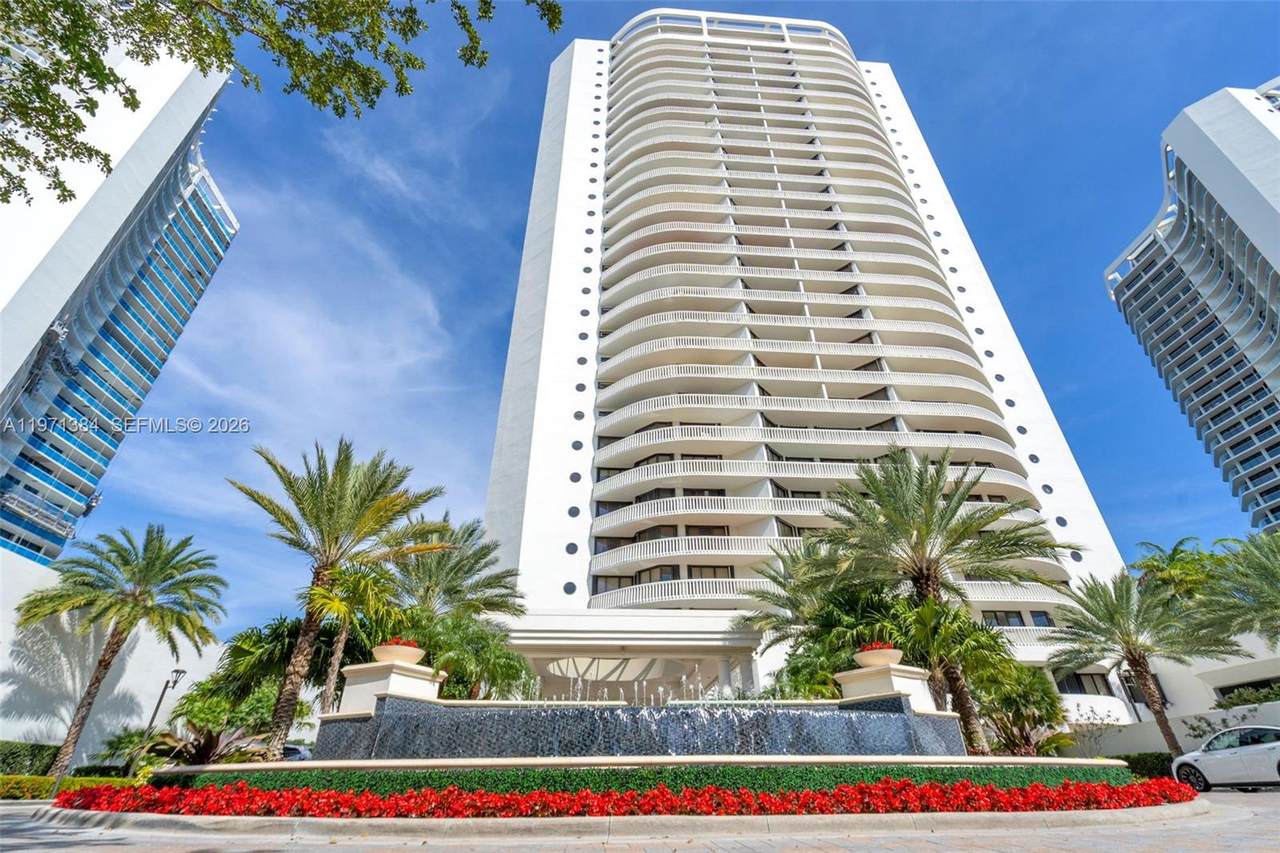 3000 Island Blvd - Photo 1