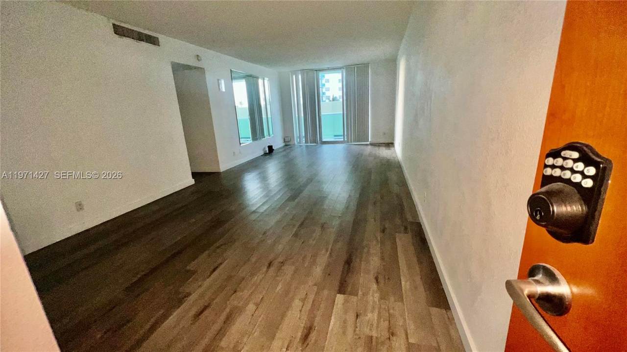 3901 Ocean Dr - Photo 1