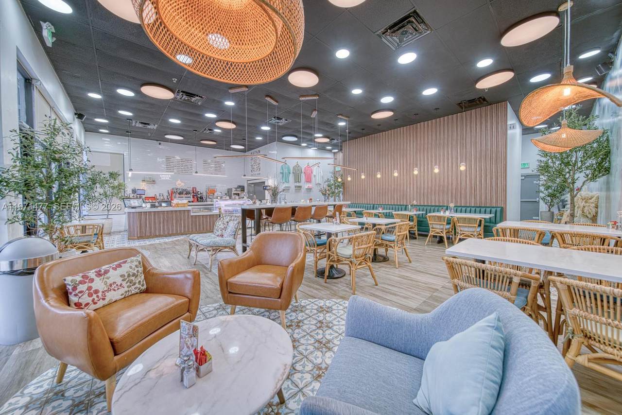 Restaurant For Sale On Busy Biscayne Boulevard - Photo 1