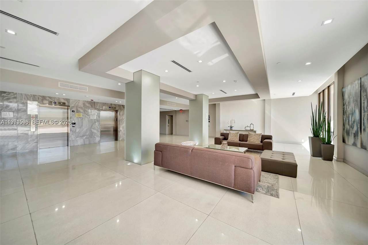 https://bt-photos.global.ssl.fastly.net/miami/1280_boomver_1_A11971598-2.jpg