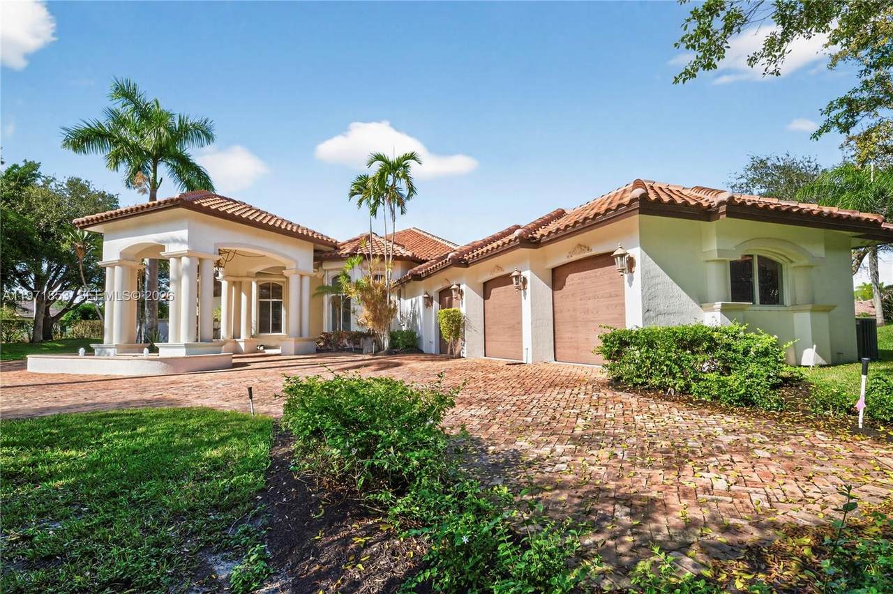 https://bt-photos.global.ssl.fastly.net/miami/1280_boomver_1_A11971853-2.jpg
